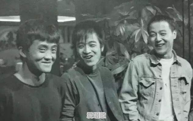 摇滚有哪些让人热血沸腾的歌词 摇滚有哪些让人热血沸腾的歌词 - 爱唱歌