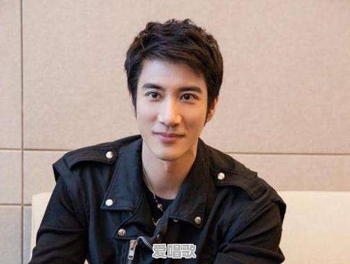 王力宏那么多钱,为啥不用钱摆平李靓蕾 王力宏那么多钱,为啥不用钱摆平李靓蕾 - 爱唱歌