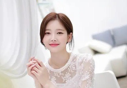 有个女生唱得什么窗外还在下着雨，滴答滴的歌曲 - 爱唱歌