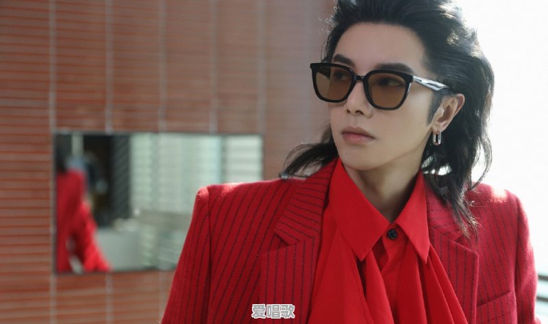 华晨宇算不算华语乐坛之王 华晨宇算不算华语乐坛之王 - 爱唱歌