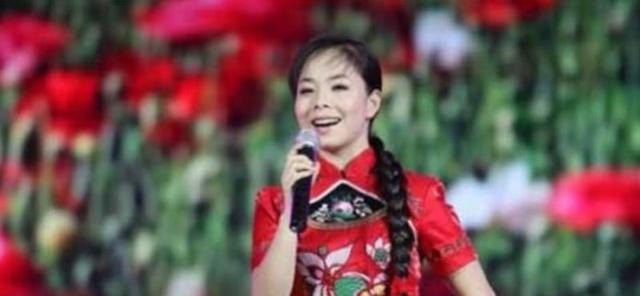 王二妮能称为歌唱家吗 - 爱唱歌