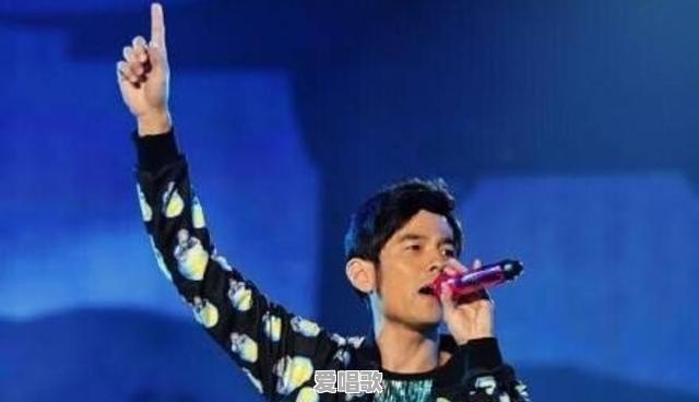 唱歌吸着唱的技巧是什么 唱歌吸着唱的技巧是什么 - 爱唱歌