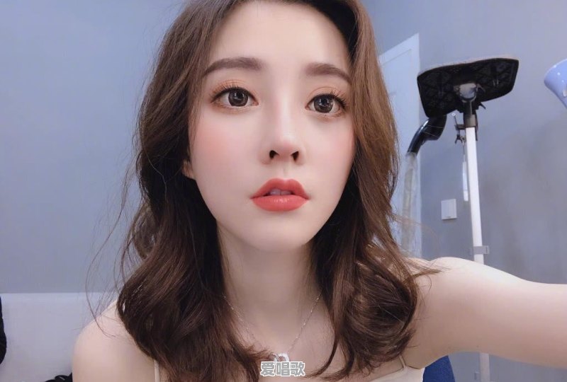 冯提莫被带节奏心态崩溃,哭得梨花带雨,直言想做真实的自己,你有何看法 冯提莫被带节奏心态崩溃,哭得梨花带雨,直言想做真实的自己,你有何看法 - 爱唱歌