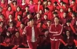 李晨、朱亚文魔性秧歌舞一夜之间霸占抖音热搜榜是怎么回事 李晨、朱亚文魔性秧歌舞一夜之间霸占抖音热搜榜是怎么回事 - 爱唱歌