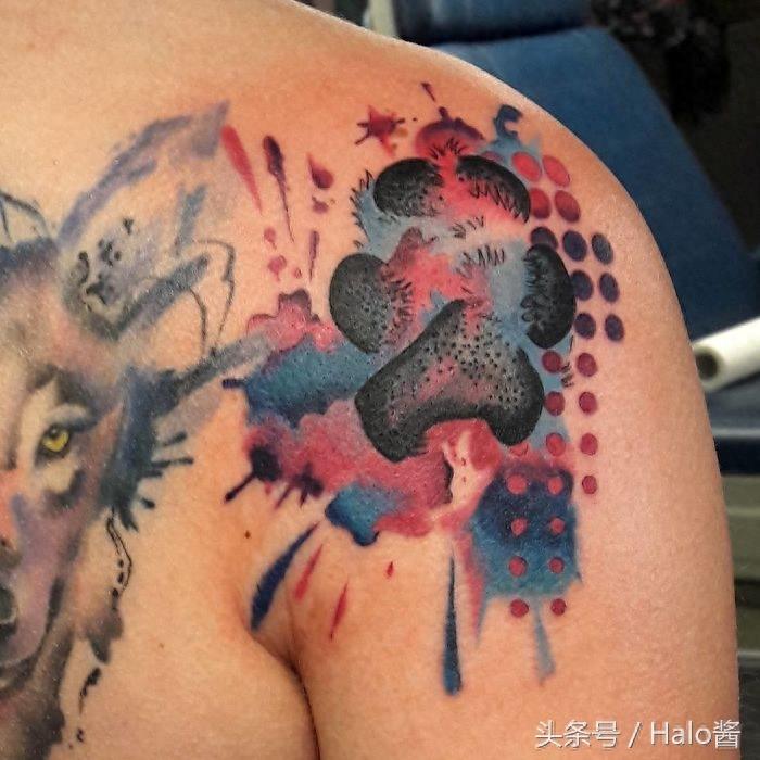 30张能让狗狗永远陪在你身边的狗狗脚印刺青!